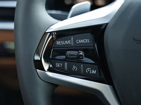 New 2025 BMW 330i xDrive Sedan w/ Convenience Package image 33