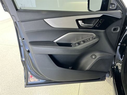 Used 2023 Acura MDX SH-AWD image 21