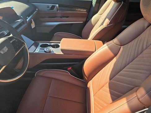 New 2026 Cadillac Vistiq Platinum image 19