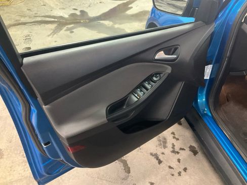 Used 2014 Ford Focus SE w/ SE Winter Package image 24