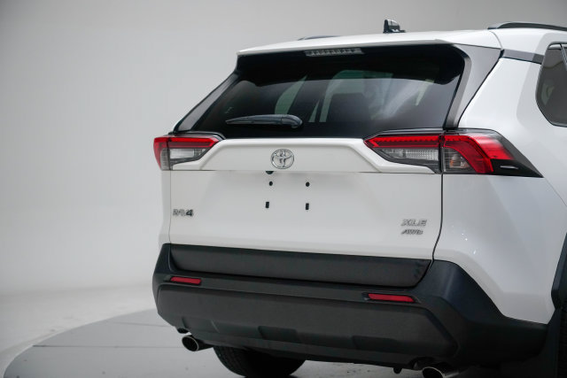 Used 2019 Toyota RAV4 XLE w/ All Weather Liner Package AWD/4WD image 12
