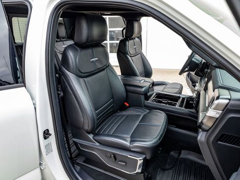 Used 2025 Ford F250 Platinum w/ Tremor Off-Road Package image 32