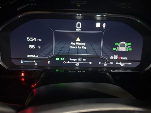 Used 2022 GMC Sierra 1500 SLE image 12