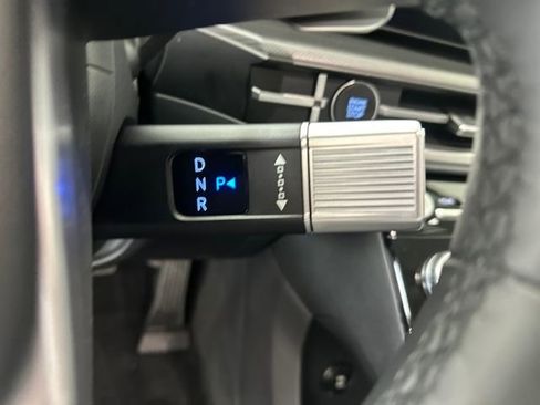 Used 2025 Hyundai Santa Fe SE image 20