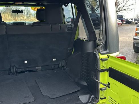 Used 2016 Jeep Wrangler Unlimited Sport image 31