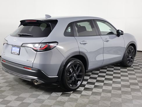 Used 2025 Honda HR-V Sport image 6