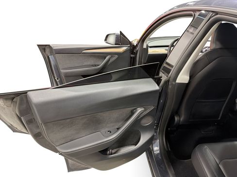 Certified 2023 Tesla Model Y Performance AWD/4WD image 10