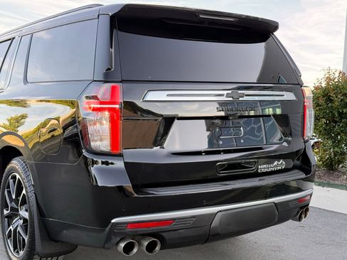 Used 2022 Chevrolet Suburban High Country AWD/4WD image 11