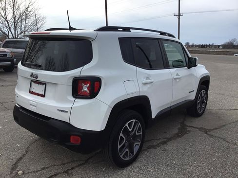 Used 2018 Jeep Renegade Latitude image 6