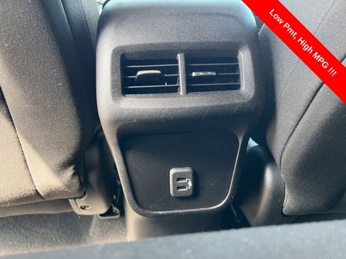 Used 2019 Chevrolet Equinox LT image 19