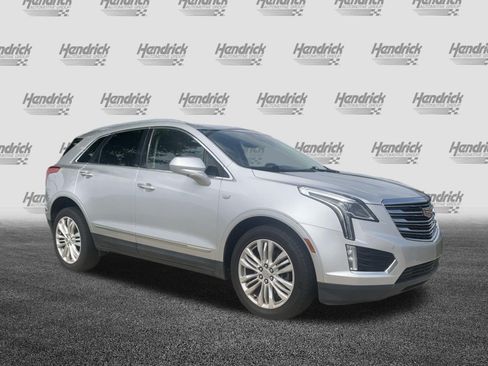 Used 2018 Cadillac XT5 Premium Luxury FWD image 2
