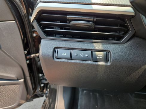Used 2024 Nissan Altima 2.5 SR FWD image 25