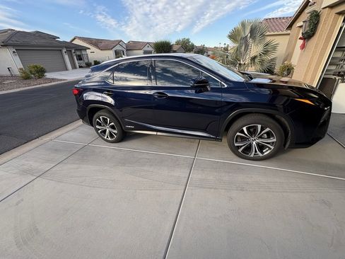 Used 2019 Lexus RX 450h AWD image 2