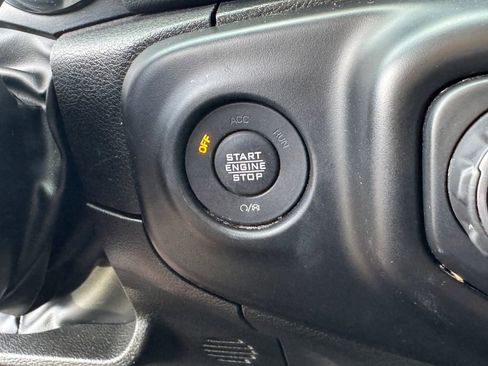 Used 2023 Jeep Wrangler Unlimited Sahara image 12