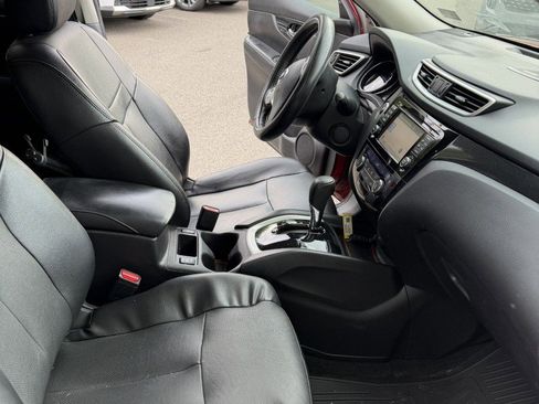 Used 2016 Nissan Rogue SL w/ SL Premium Package AWD/4WD image 4