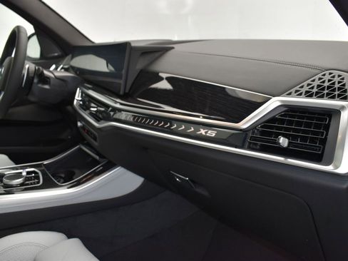 New 2026 BMW X5 xDrive50e w/ M Sport Package image 24