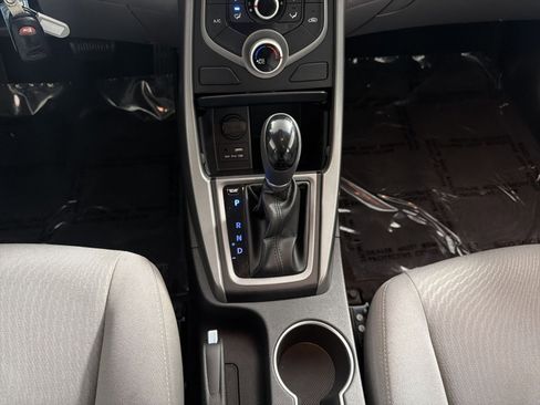 Used 2015 Hyundai Elantra SE w/ Option Group 02 image 21