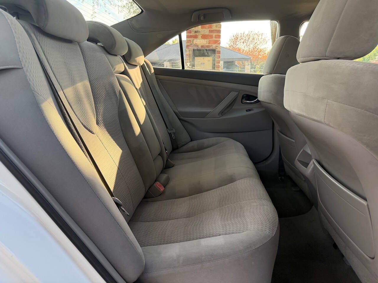 Used 2010 Toyota Camry LE FWD image 20
