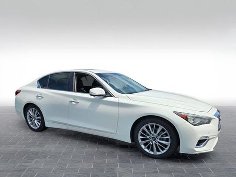 Used 2021 INFINITI Q50 Luxe RWD image 3