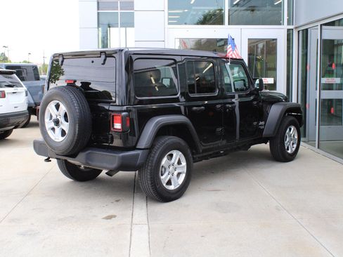 Used 2021 Jeep Wrangler Unlimited Sport w/ Sun And Sound Package AWD/4WD image 6