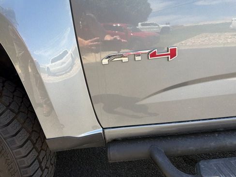 Used 2022 GMC Canyon AT4 AWD/4WD image 10