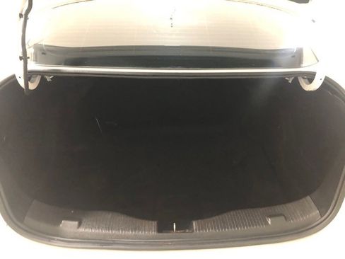 Used 2018 Chevrolet Cruze LS image 8