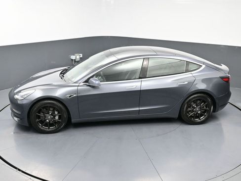 Used 2020 Tesla Model 3 Standard Range Plus image 47