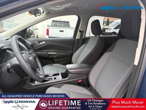 Used 2018 Ford Escape SE w/ SE Sync 3 Package AWD/4WD image 6