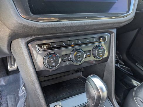 Certified 2021 Volkswagen Tiguan SE R-Line image 25