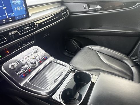 Used 2022 Lincoln Nautilus AWD w/ Premium Package image 22
