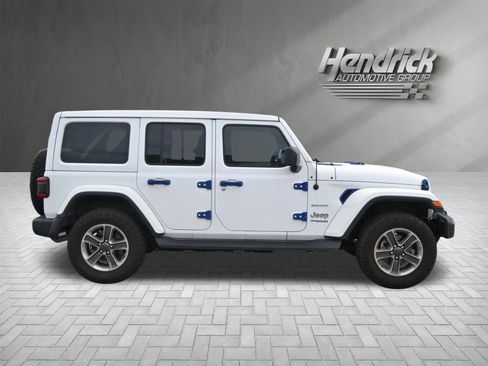 Used 2020 Jeep Wrangler Unlimited Sahara image 16