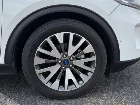 Certified 2020 Ford Escape Titanium w/ Titanium Premium Package 2.0 image 16