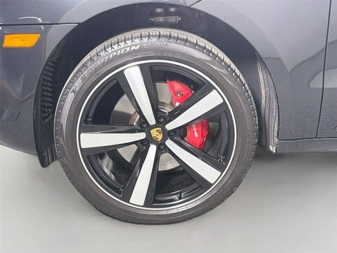 Certified 2026 Porsche Macan S AWD/4WD image 11