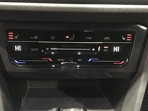 Used 2023 Volkswagen Tiguan SE R-Line image 16