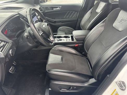 Used 2022 Ford Edge ST w/ Equipment Group 401A image 9