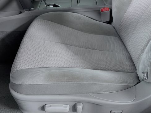 Used 2011 Toyota Camry LE w/ LE Extra-Value Pkg image 17