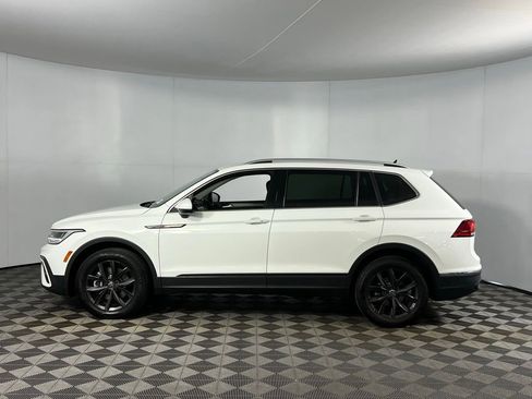 Used 2024 Volkswagen Tiguan SE image 10