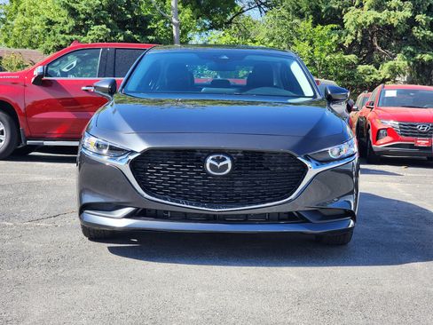 Used 2023 MAZDA MAZDA3 s FWD image 2