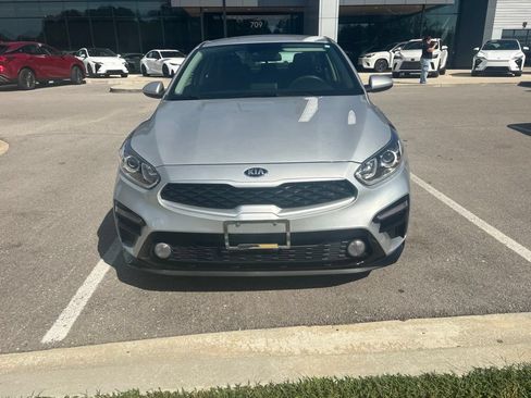 Used 2019 Kia Forte LXS FWD image 2