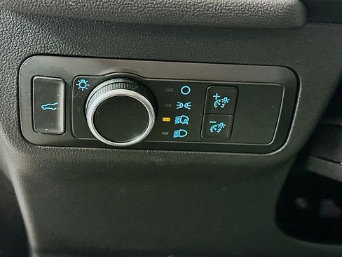 Used 2022 Ford Escape SE w/ SE Sport Appearance Package AWD/4WD image 10