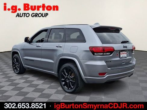Used 2021 Jeep Grand Cherokee Laredo X AWD/4WD image 4