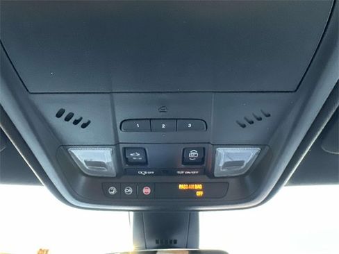 Used 2017 Cadillac XT5 Luxury w/ Driver Awareness Package image 48