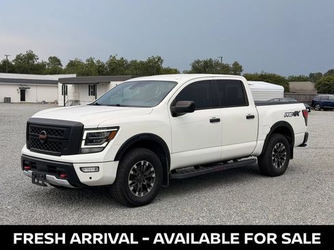 Used 2021 Nissan Titan PRO-4X w/ Pro-4x Utility Package AWD/4WD image 5