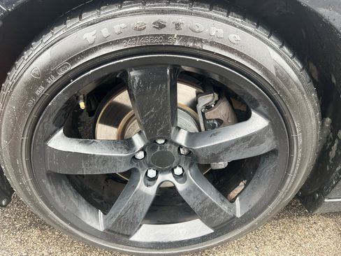 Used 2017 Dodge Charger R/T w/ Driver Confidence Group image 2