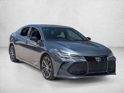 Used 2020 Toyota Avalon Touring w/ Advanced Safety Package FWD image 3