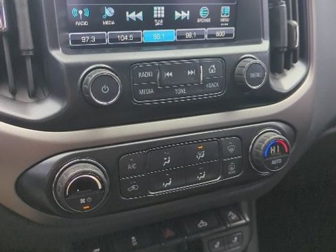 Used 2016 Chevrolet Colorado Z71 image 10