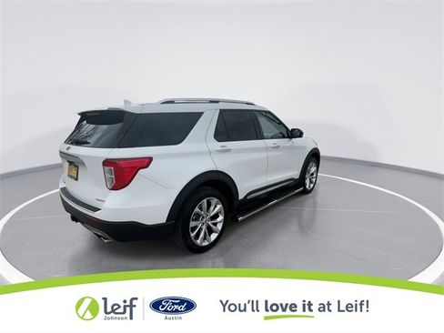 Used 2023 Ford Explorer Platinum w/ Technology Package image 11