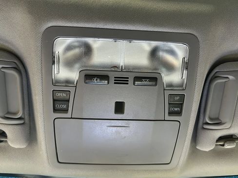 Used 2013 Toyota Camry SE image 24