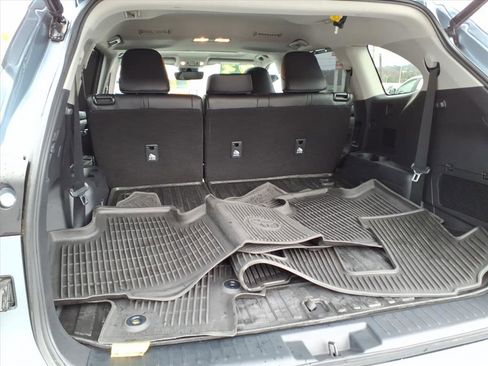 Certified 2023 Toyota Highlander XLE image 13