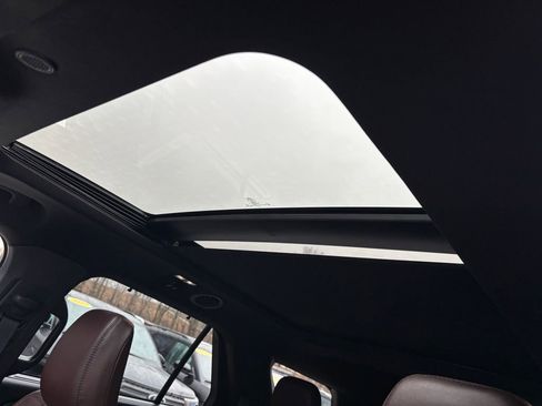 Used 2022 Ford Explorer Platinum w/ Equipment Group 601A image 22